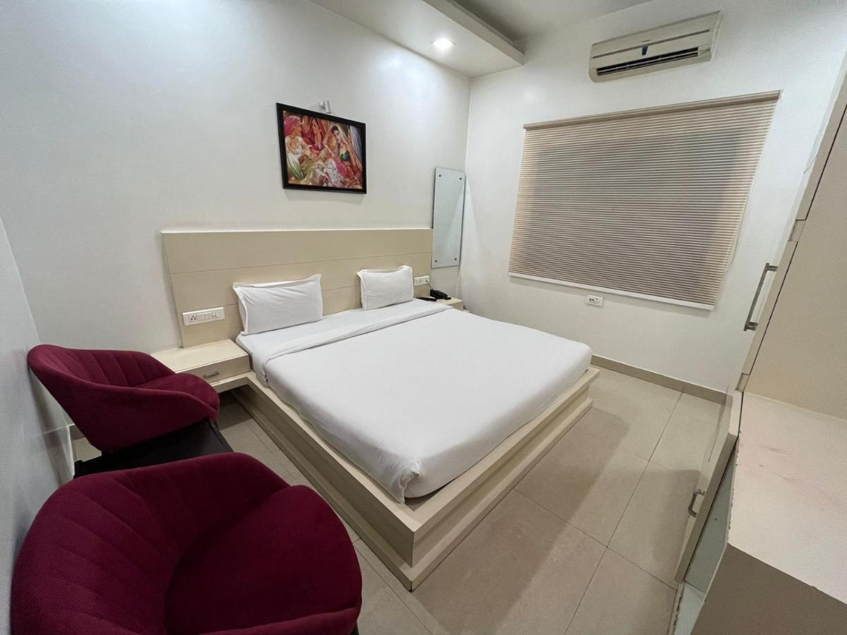 Hotel Sahib'S Red Carpet - Family & Corporate Hotel Chain Agra  Exterior foto